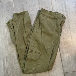 Gap Women’s Vintage Slim Olive Cargo Pants